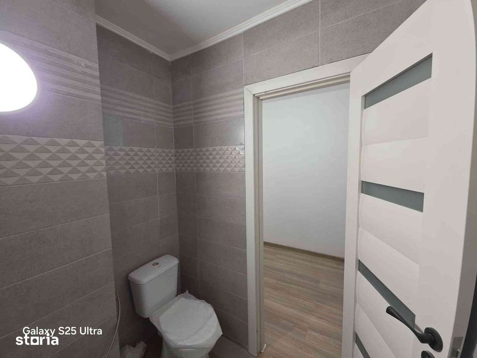 Garsonieră cu balcon, etaj 2