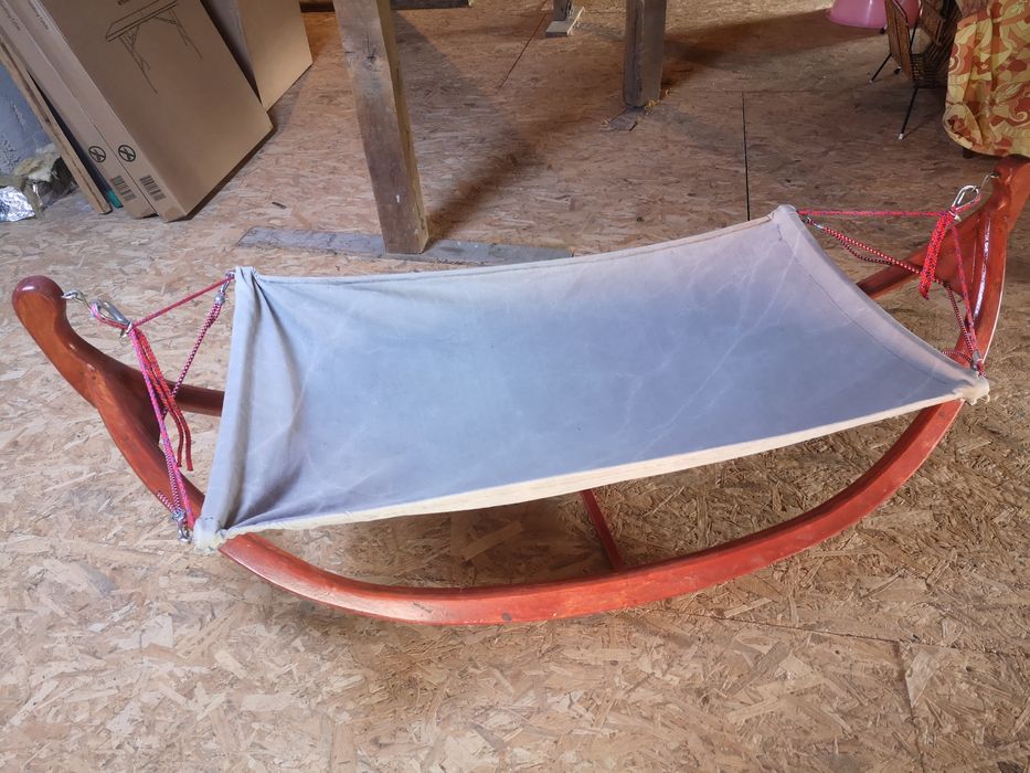 Ръчно изработена люлка