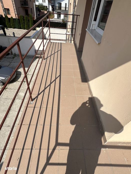 INCHIRIEZ apartament 3 camere decomandat, zona Turnisor