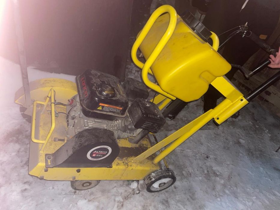 Продаю резчик швов. 32см