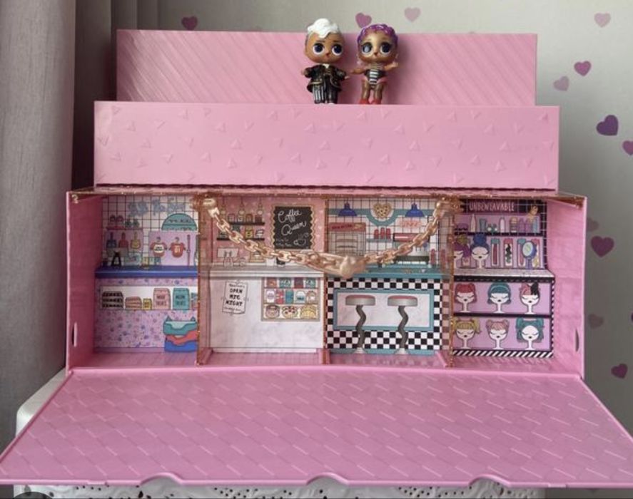 Домик для кукол LOL , стенд - подиум