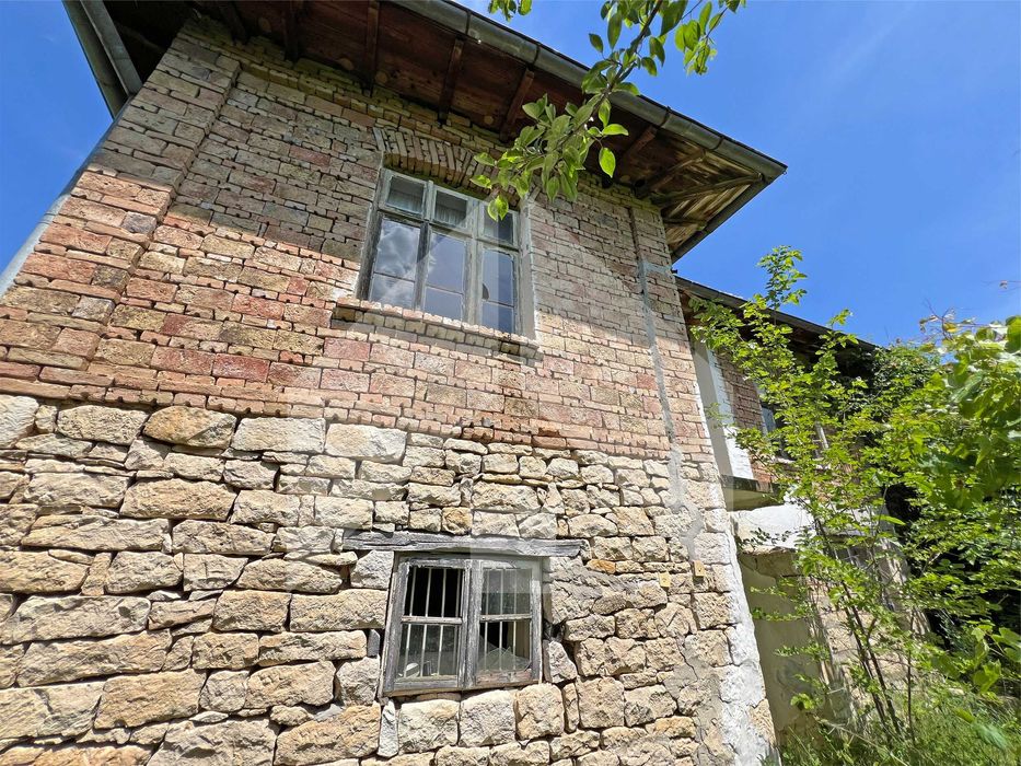 Продава се Къща в Нови пазар - 98 кв.м за 72 €/кв.м - Снимка #1