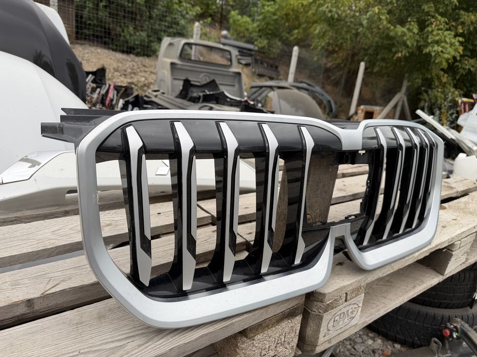 Решетка BMW X1 U11/U12