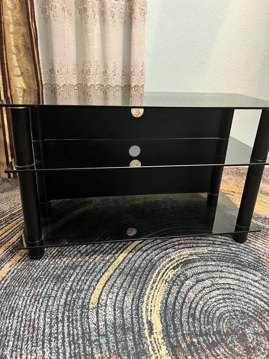 Стол для телевизора