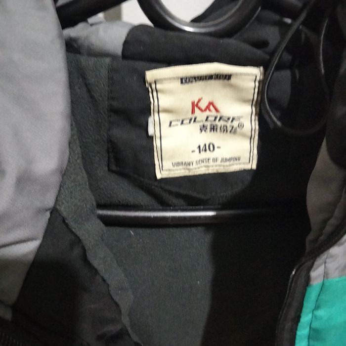 Продам куртку осеннюю на мальчика