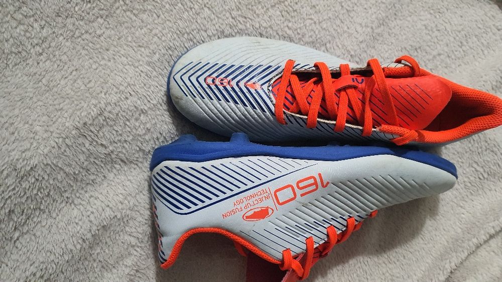 Ghete fotbal Kipsta nr 38