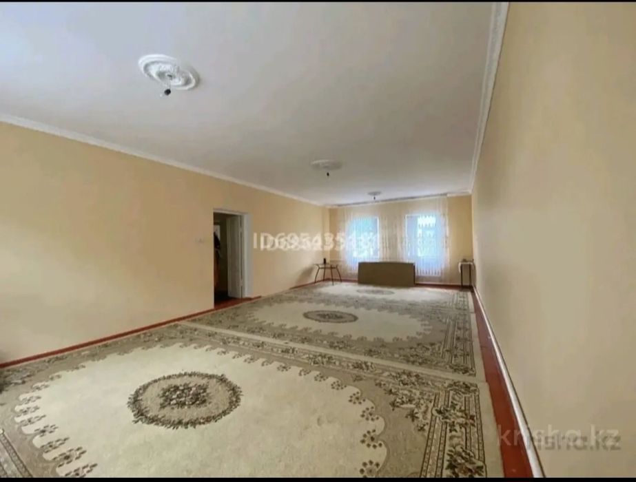 Срочно продаётся дом возле Нового Базара