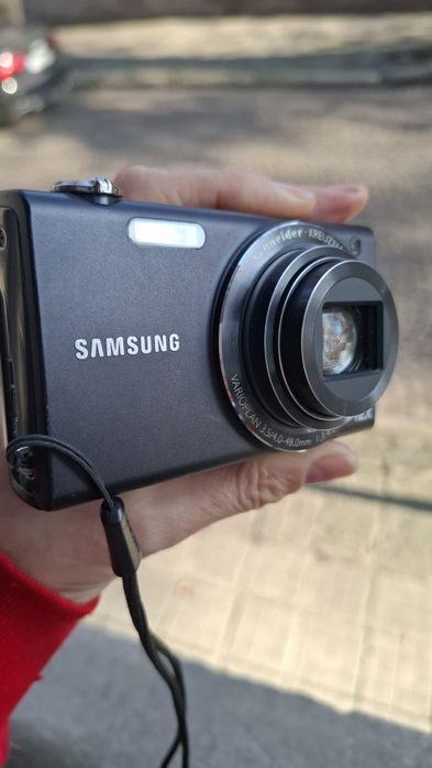 Компактен дигитален фотоапарат SAMSUNG WB210