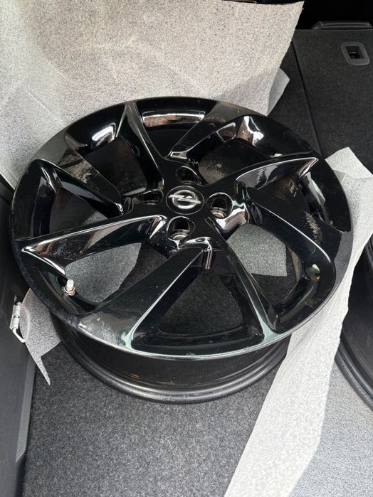 Opel Black Rimss