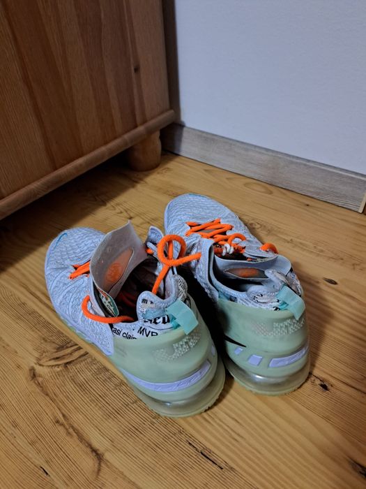 Vand Le Bron 18 stare buna