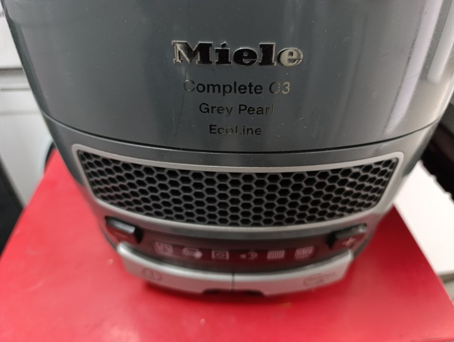 Прахосмукачка Miele Complete C3 Grey Pearl