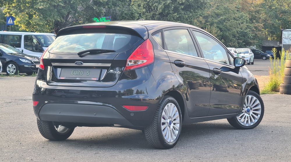 Ford Fiesta Titanium 2010 * 1.3 Benzină Clasic * Klimă * Pilot * Senzori * Xenon * Jante * Import Recent Olanda