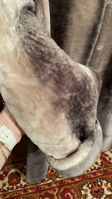 Продам шубу цигейковую