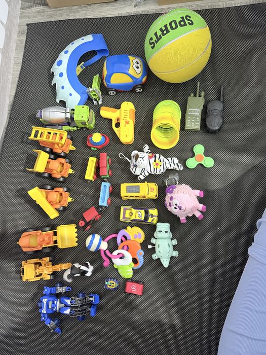 Игрушки за шоколадку