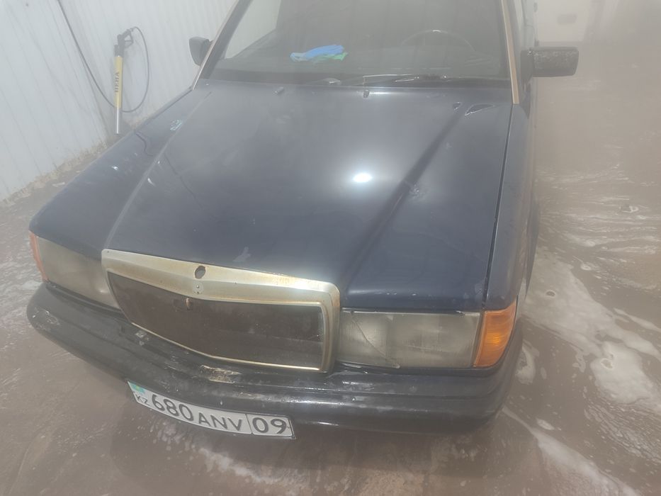 Запчасти на Мерседес 190