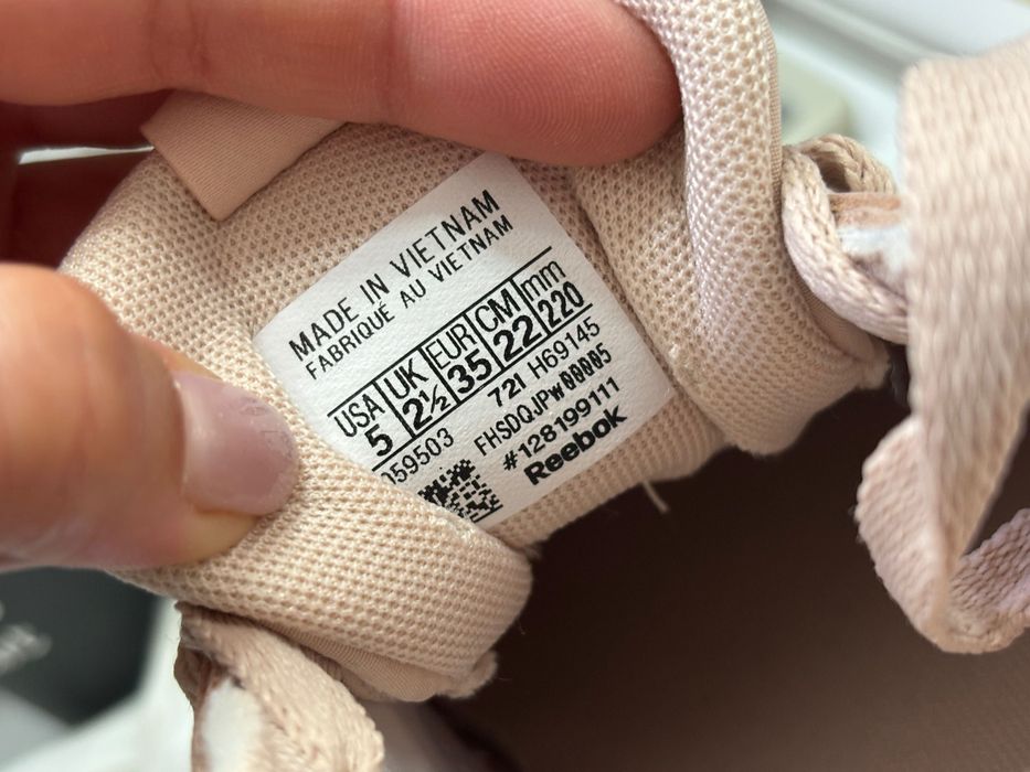 Обувки - дамски Reebok