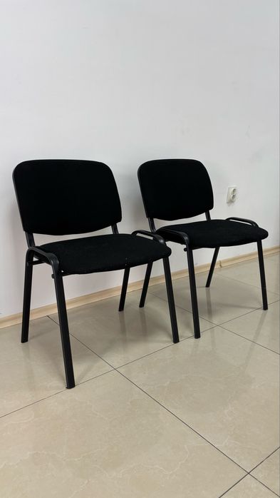 Офис шкаф, офис контейнер и 2 посетителски стола