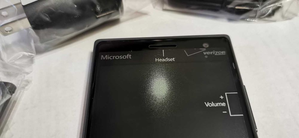 Nokia Lumia 735 - Windows Phone 8.1 (нов)