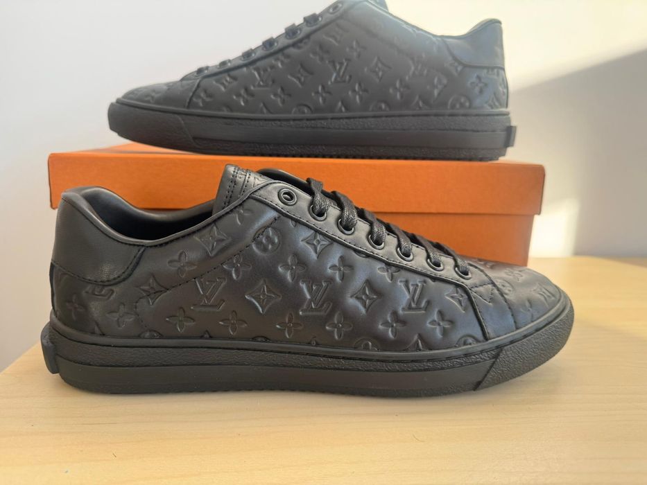 Adidași Louis vuitton