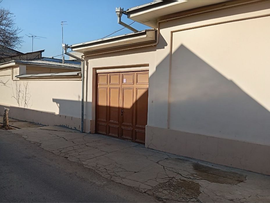 Бешкайрагочда 3 сотих 5 хонали ховли сотилади