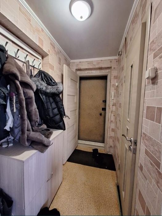 Продам 1 ком квартиру,район Строймарта