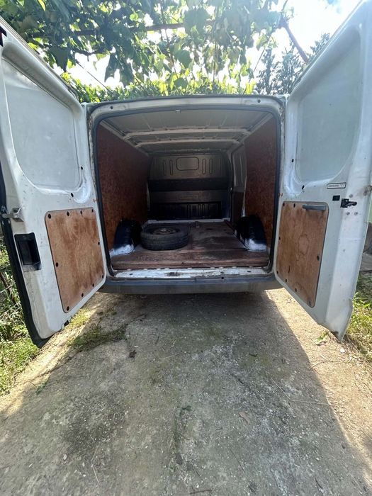 Vând Ford transit 2010