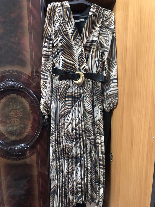 Продам б/у платье. Одевала всего на 2 свадьбы