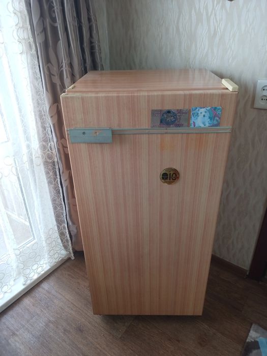 Холодильник Бирюса