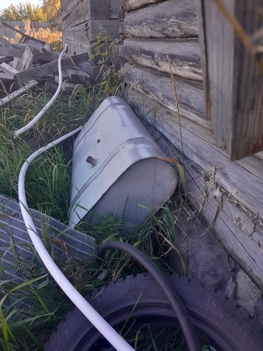 Емкость под гсм и воды