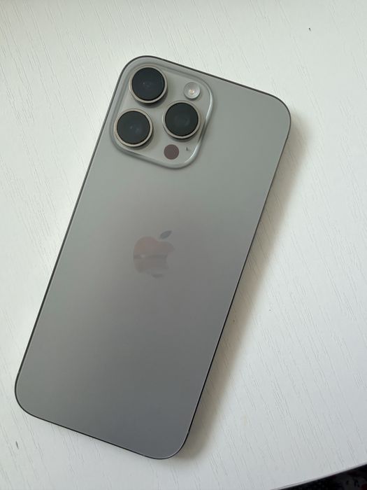 iPhone 16 Pro Max в идеальном состоянии