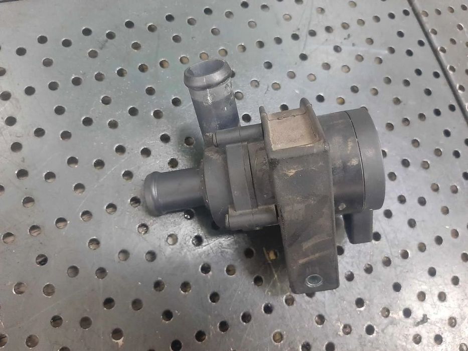 pompa recirculare apa 1.4 tsi cax vw golf 6 audi a3 8p seat leon toledo altea 1k0965561f