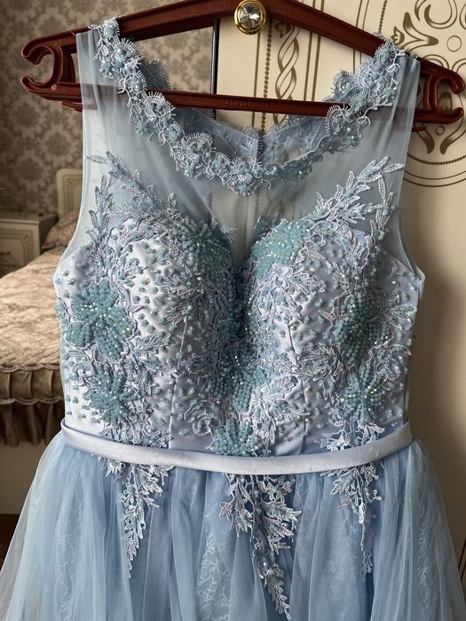 Платье на выпускной или для торжества