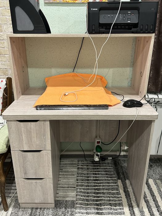 Компьютерный стол, письменная парта