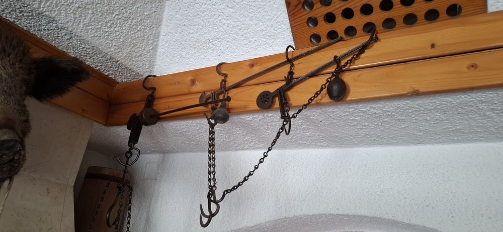 Лот Много стари предмети за украска на механи