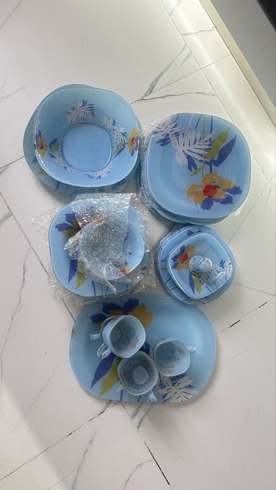 Продам чайно-столовый сервис