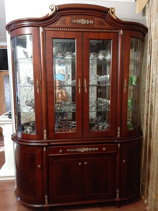 Сервант для посуды