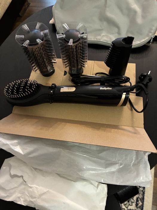 Perie rotativa 1000w + 4accesorii BaByliss.