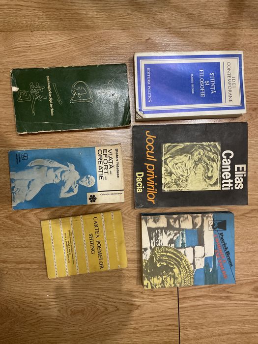 Carti vechi din comunism