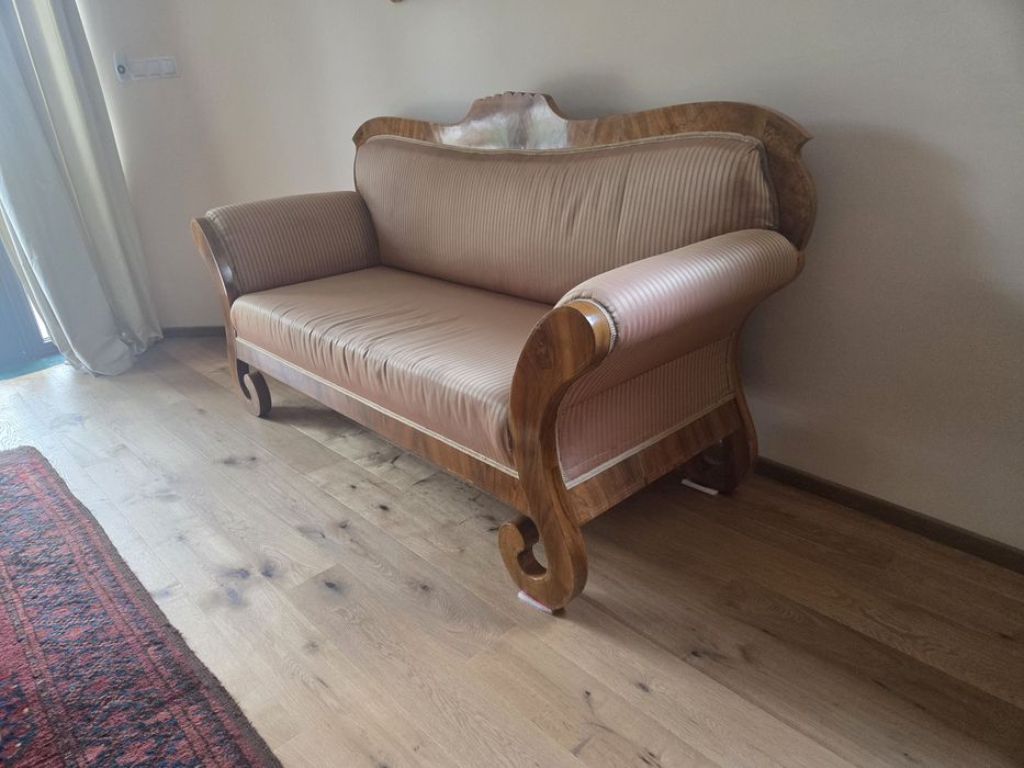 Vand sofa antichizata..reconditionata..in stare perfecta..calitate excelenta