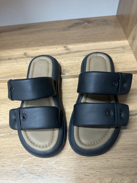 Продам шлепанцы