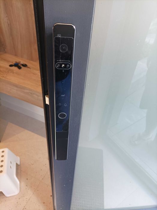 ЕЛЕКТРОННИ БРАВИ
Монтаж и програмиране