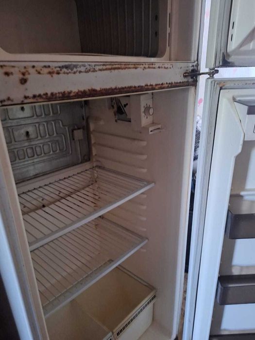 Продам холодильник б/у рабочий