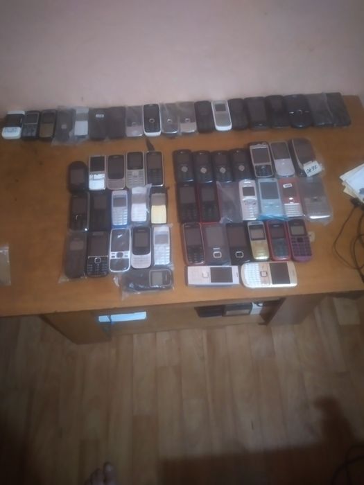 Продаю телефоны нокиа орегенал