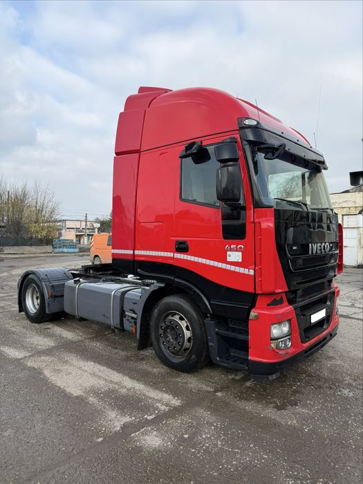 Iveco Stralis / semiremorca Schmitz