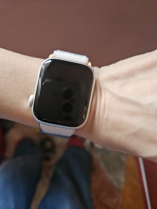 Apple - Apple Watch Series 9