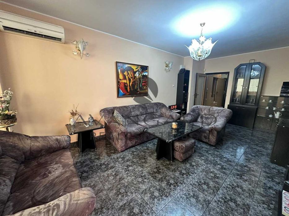 Продава се Тристаен апартамент в Пловдив, Център - 107 кв.м за 1870 €/кв.м - Снимка #2