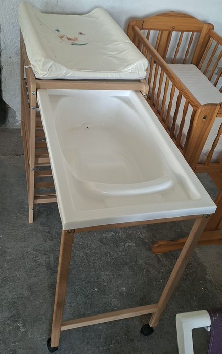 Masa de infasat 2 in 1 cada baie