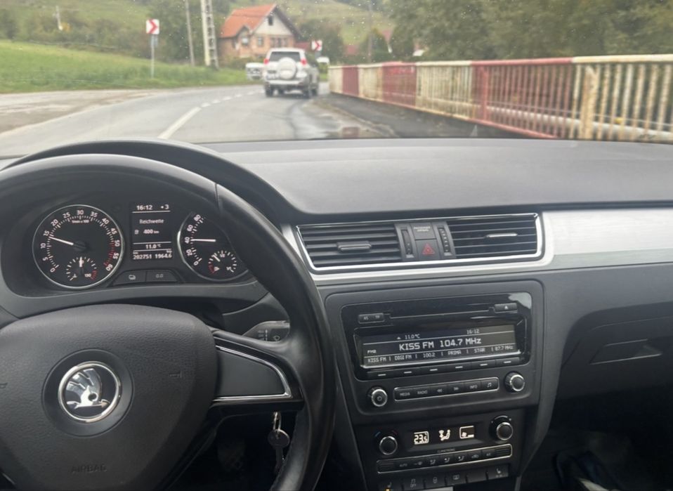 Skoda Rapid negru