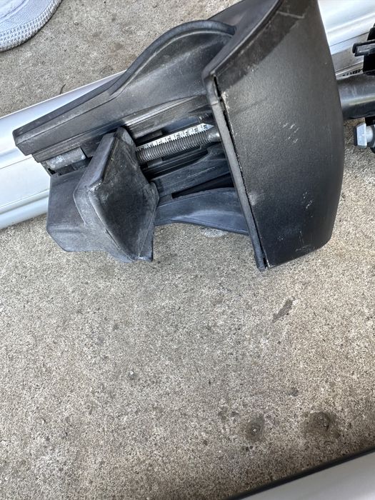 Bare Thule pentru portbagaj