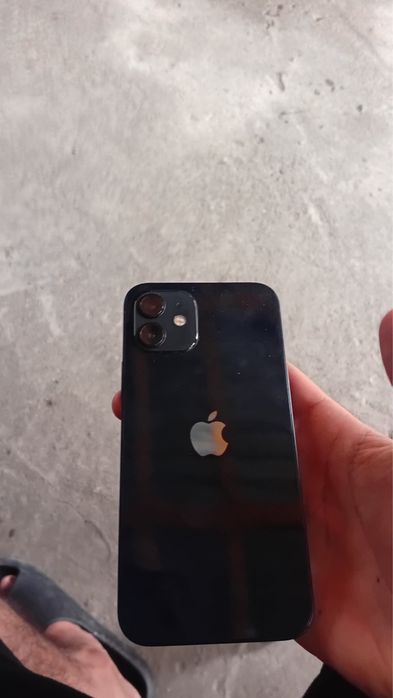 Iphone 12 128 gb 86% baterie. Farw burn stare buna de functionare